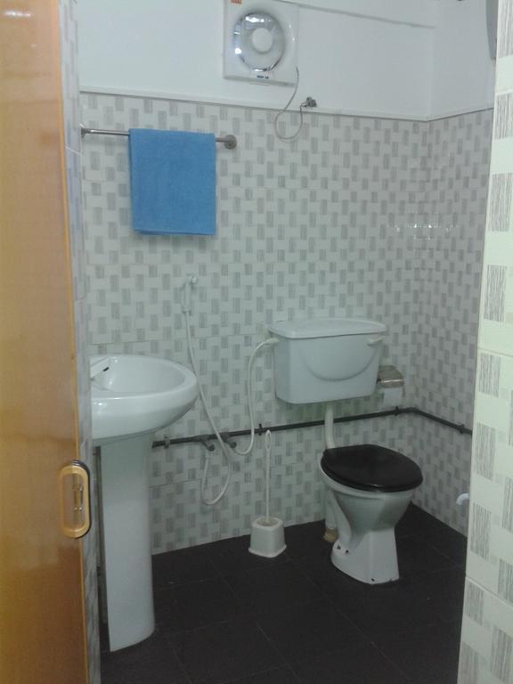 Luxman Guest House Polonnâruvâ Extérieur photo